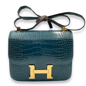 Constance 24 Colvert in Shiny Alligator, Gold hardware