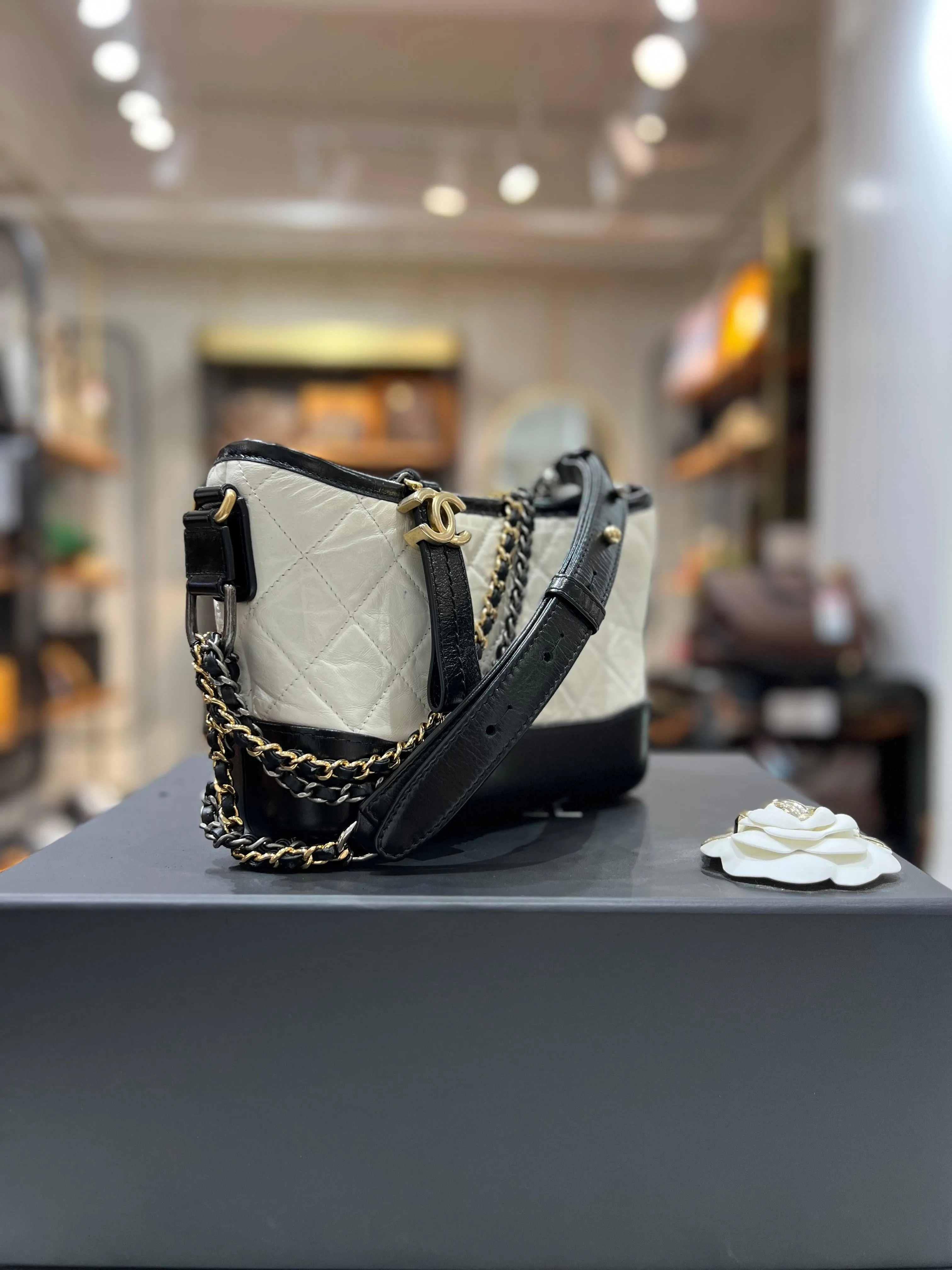 Full Set As New Microchip CHANEL Small Gabrielle Hobo Quilted Calfskin Black White Bag For Women's Sling Bag