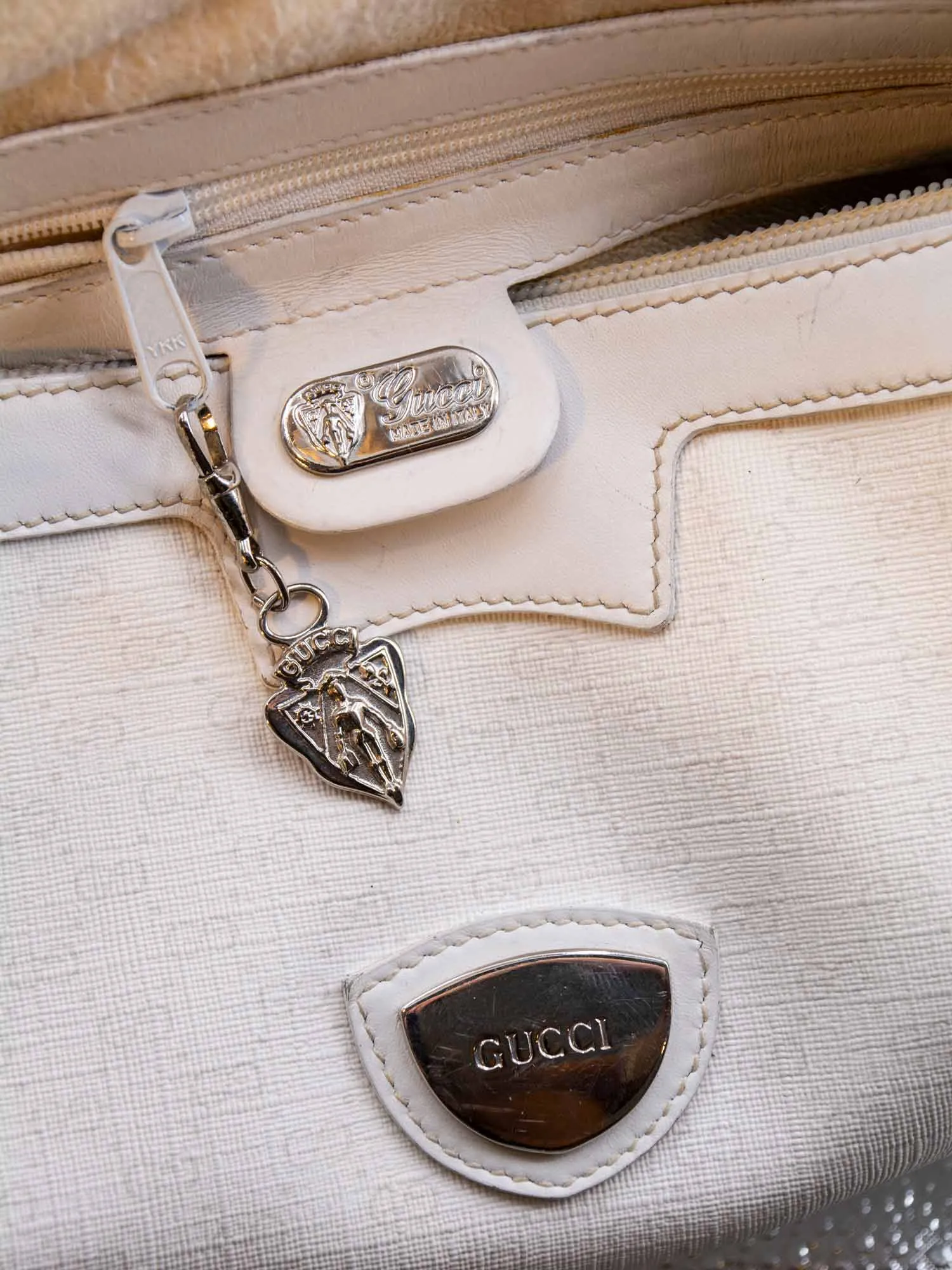 Gucci GG Supreme Messenger Bag White