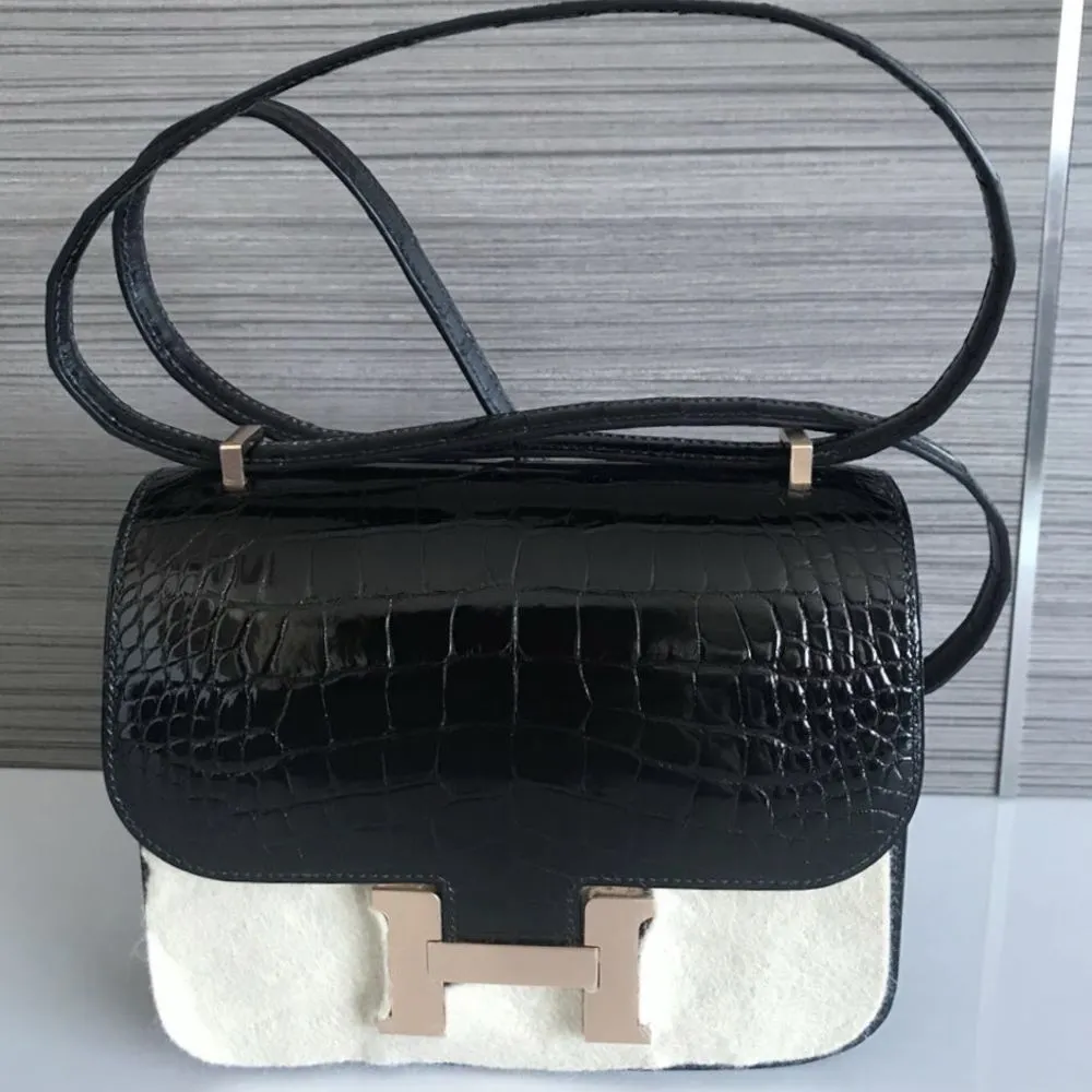 Hermès Constance 18 Noir (Black) Alligator Mississippi Lisse Rose Gold Hardware RGHW