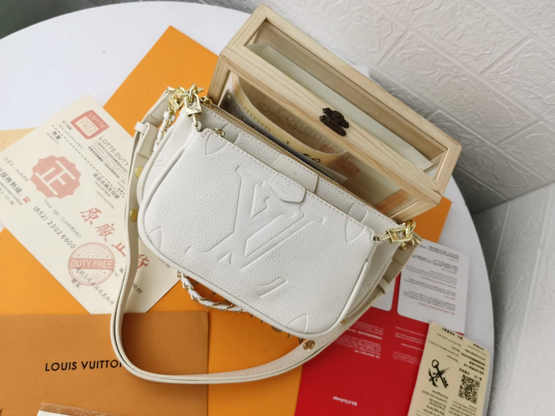 LB688 Multi Pochette Accessoires / 9.8 x 5.7 x 1.8 inches