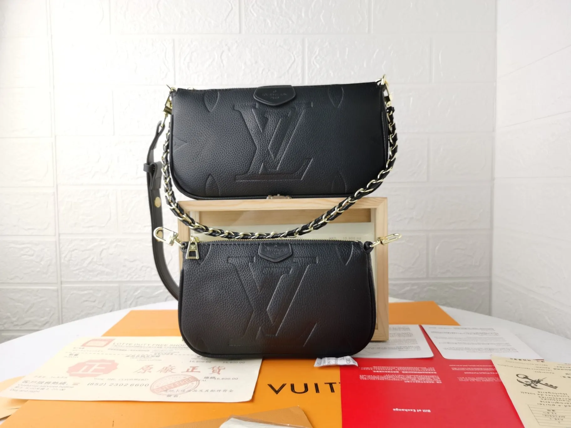 LB688 Multi Pochette Accessoires / 9.8 x 5.7 x 1.8 inches