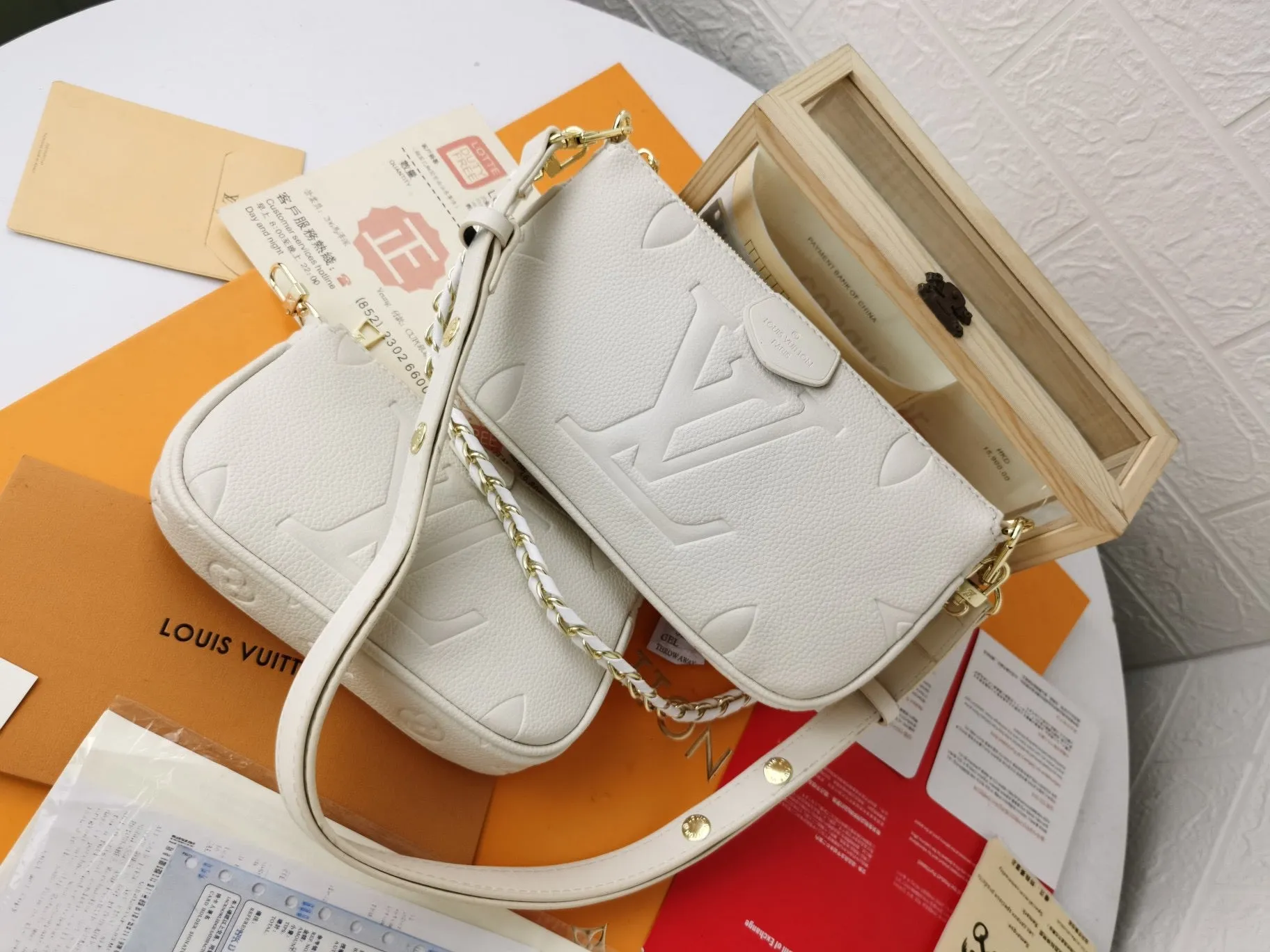 LB688 Multi Pochette Accessoires / 9.8 x 5.7 x 1.8 inches